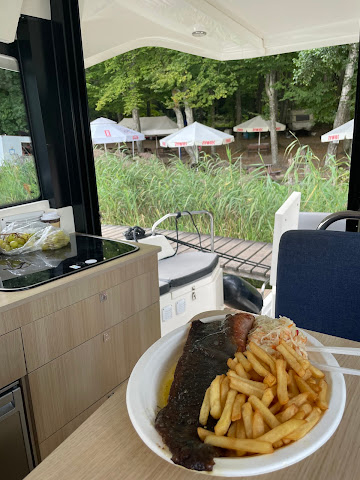 Zdjęcie na okładce dla Mamerki Leśny Zakątek - Smażalnia ryb - Restauracja - Jedzenie
